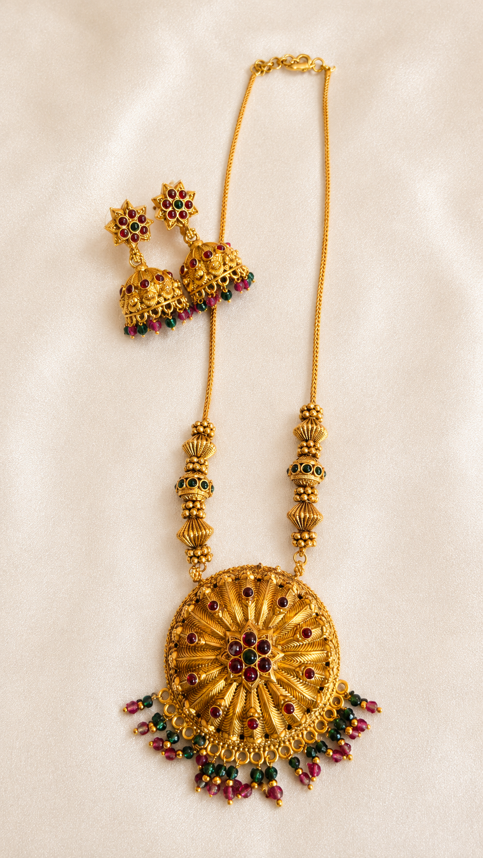 Round pendant chain