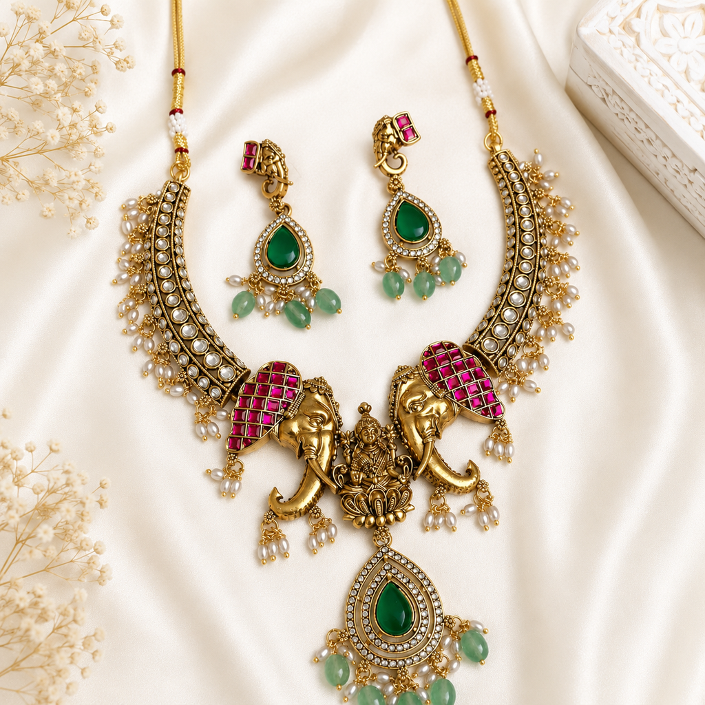 Elephant  hasil necklace